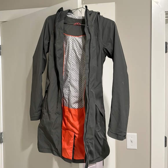 Lululemon Definitely Raining Jacket - Grey - Picture 3 of 5